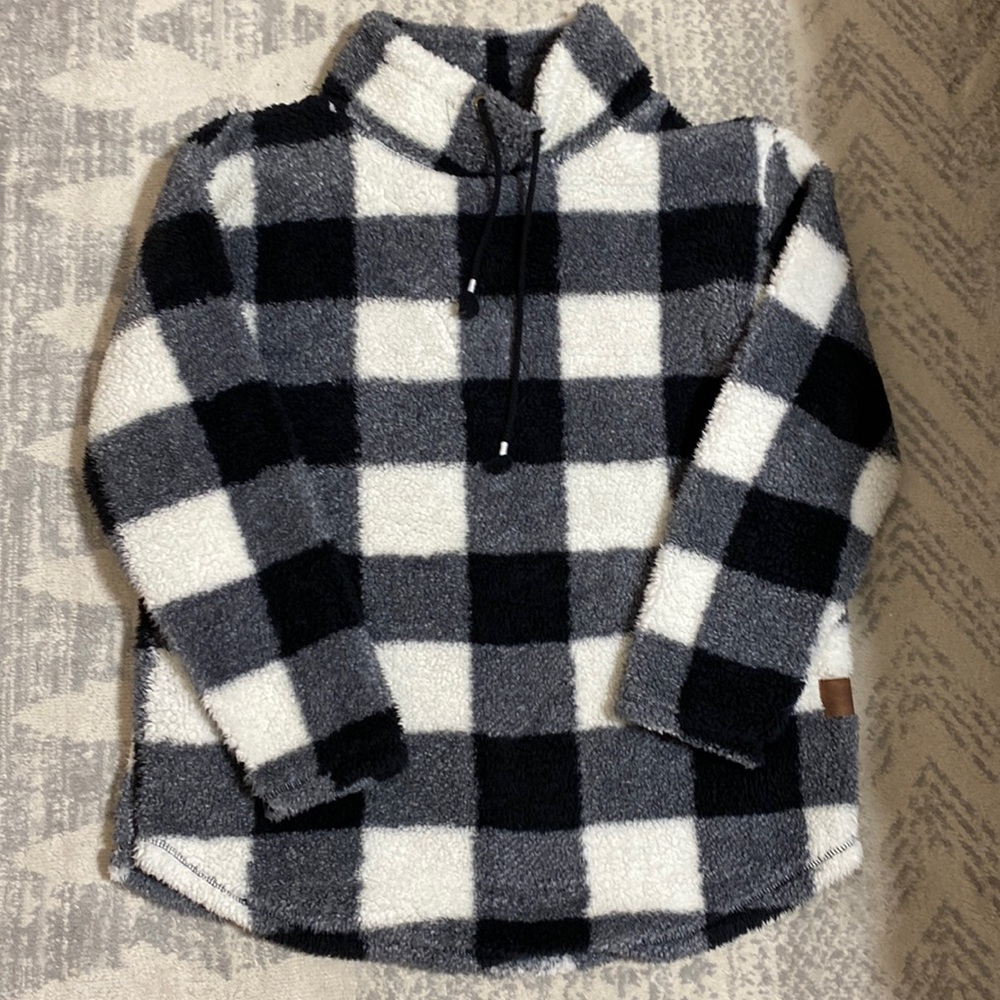 Black and white Sherpa pullover
